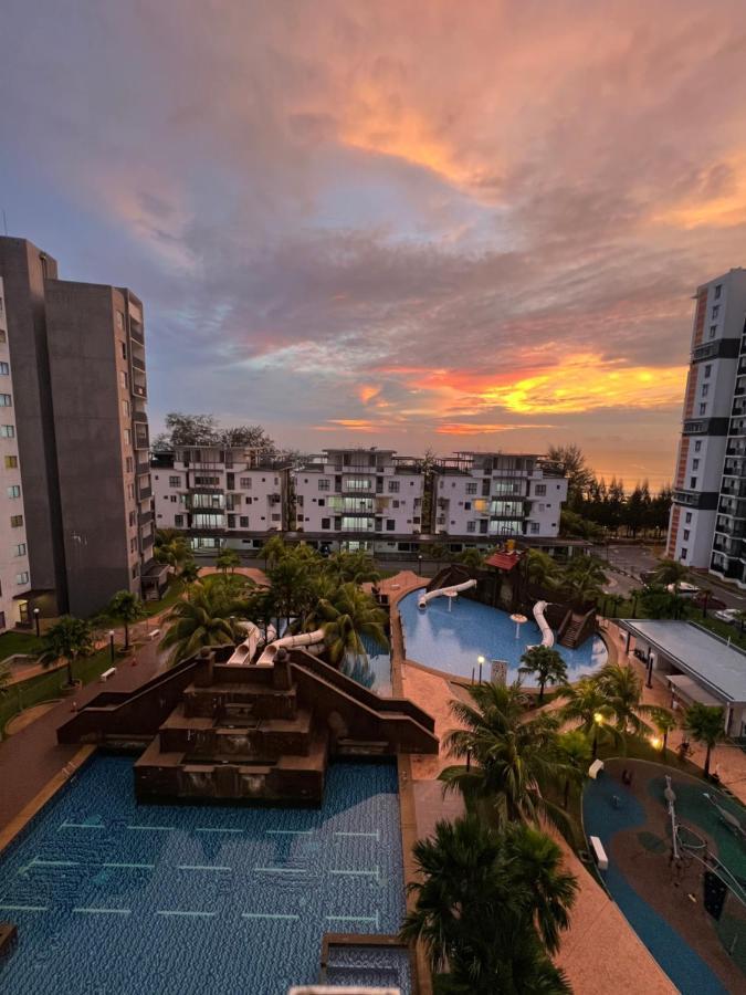 Ourstay @ Swiss Garden Residence Kuantan Bagian luar foto